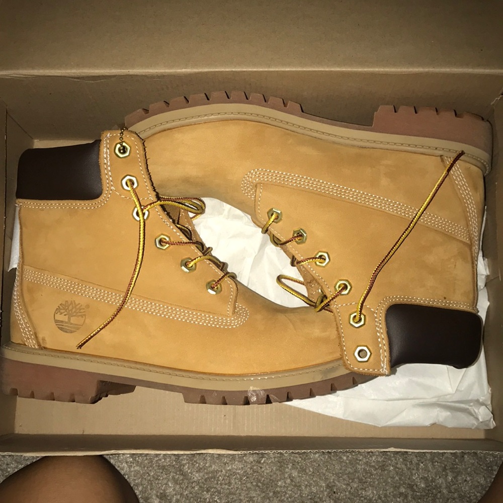 TIMBERLAND BOOTS